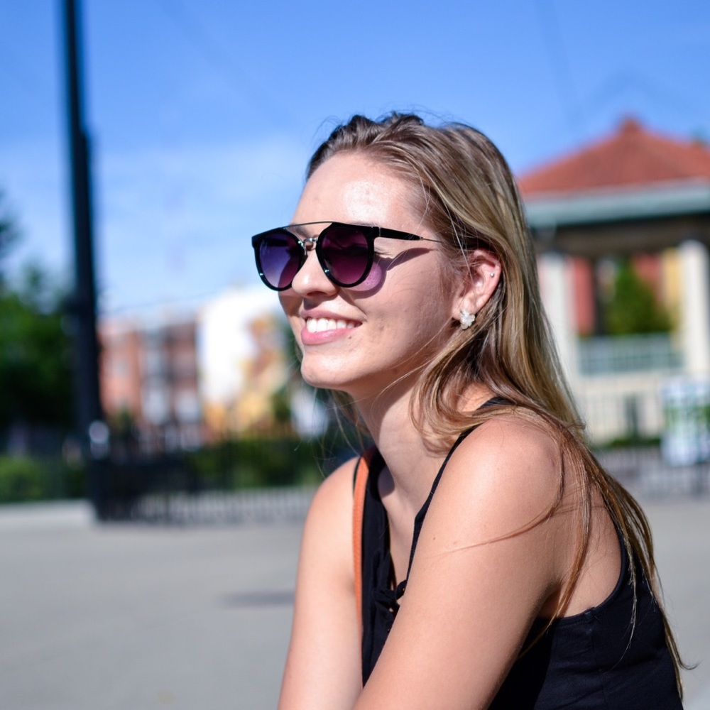 Meet your Posher, Alia